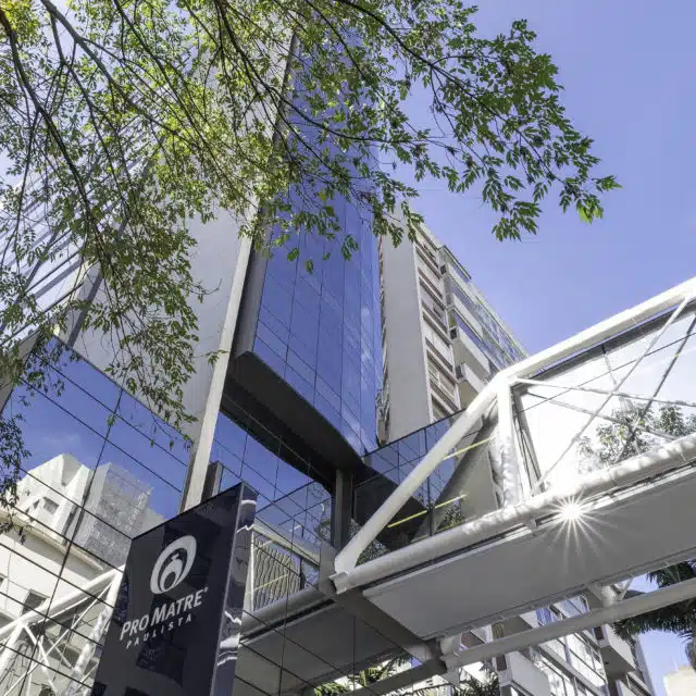 Fachada da entrada do Hospital e Maternidade Pro Matre Paulista